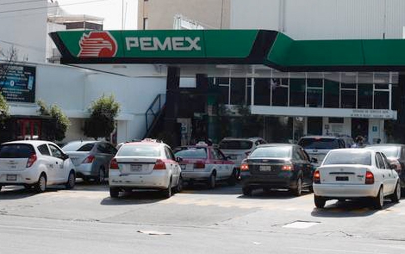 Gasolineras de Pemex pierden participación de mercado